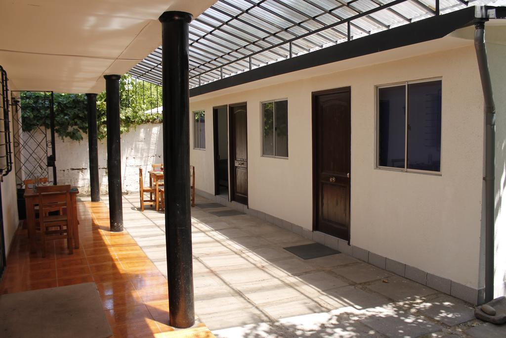 Hotel Casa De Academicos Santiago del Cile Esterno foto